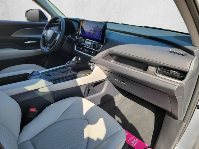Used 2026 Toyota Grand Highlander AWD image 26