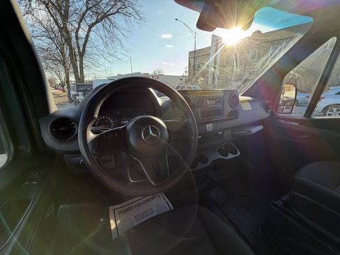 Used 2019 Mercedes-Benz Sprinter 170 image 22