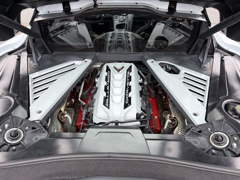Used 2021 Chevrolet Corvette Stingray Premium Cpe w/ Z51 Performance Package RWD image 14