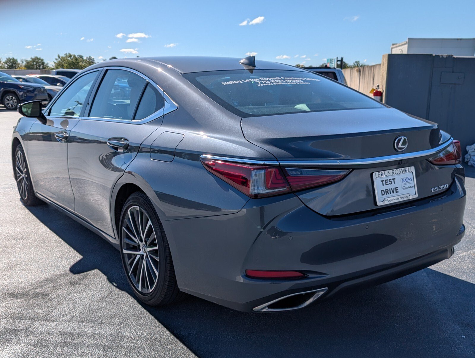 Used 2025 Lexus ES 350 w/ Premium Package FWD image 3