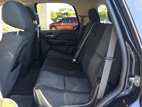 Used 2013 Chevrolet Tahoe LS image 18