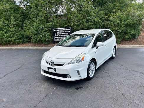 Used 2012 Toyota Prius V Two image 2