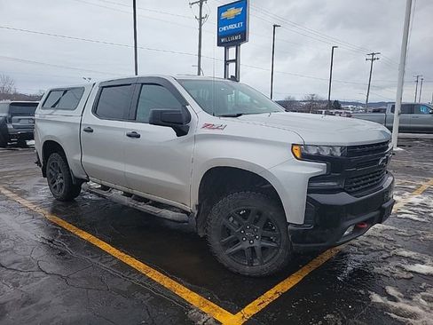 Used 2021 Chevrolet Silverado 1500 LT Trail Boss w/ Convenience Package II image 6
