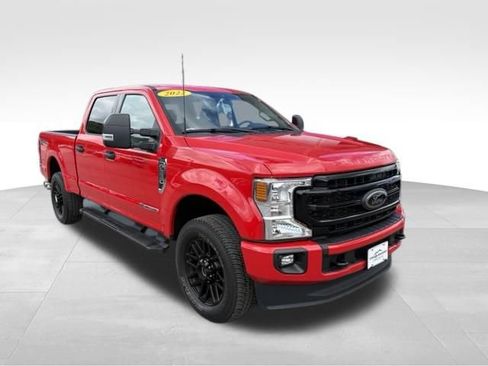Used 2022 Ford F350 XLT w/ Black Appearance Package AWD/4WD image 8