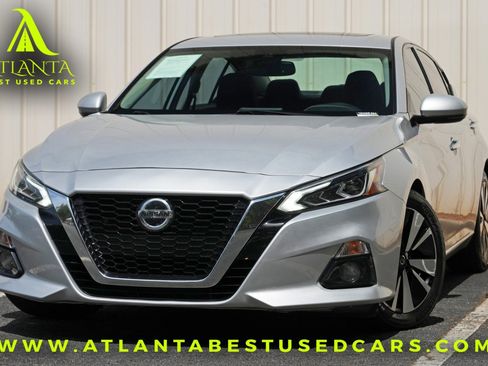 Used 2019 Nissan Altima 2.5 SV FWD image 1