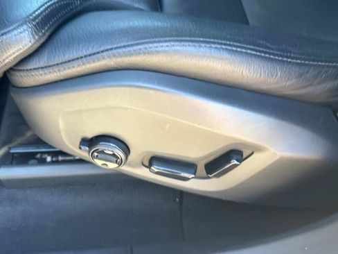 Used 2019 Volvo XC60 T5 Momentum w/ Premium Package image 18