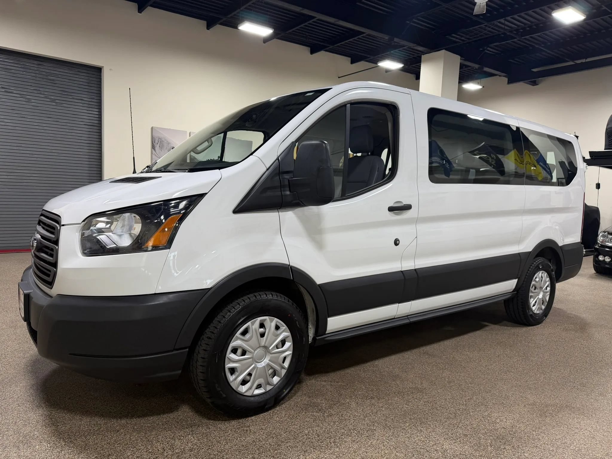 Used 2018 Ford Transit 150 XL RWD image 10