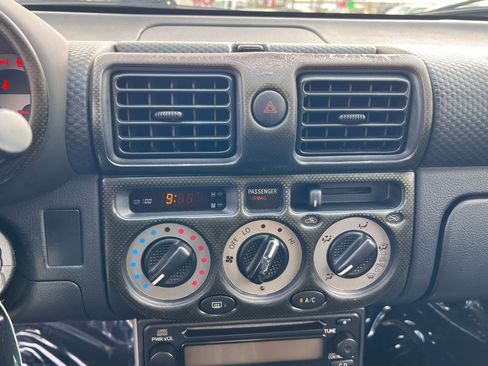 Used 2002 Toyota MR2 image 90