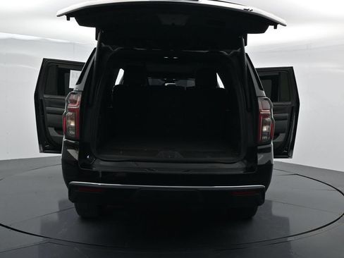 Used 2024 Chevrolet Suburban LT w/ LT Signature Plus Package RWD image 35