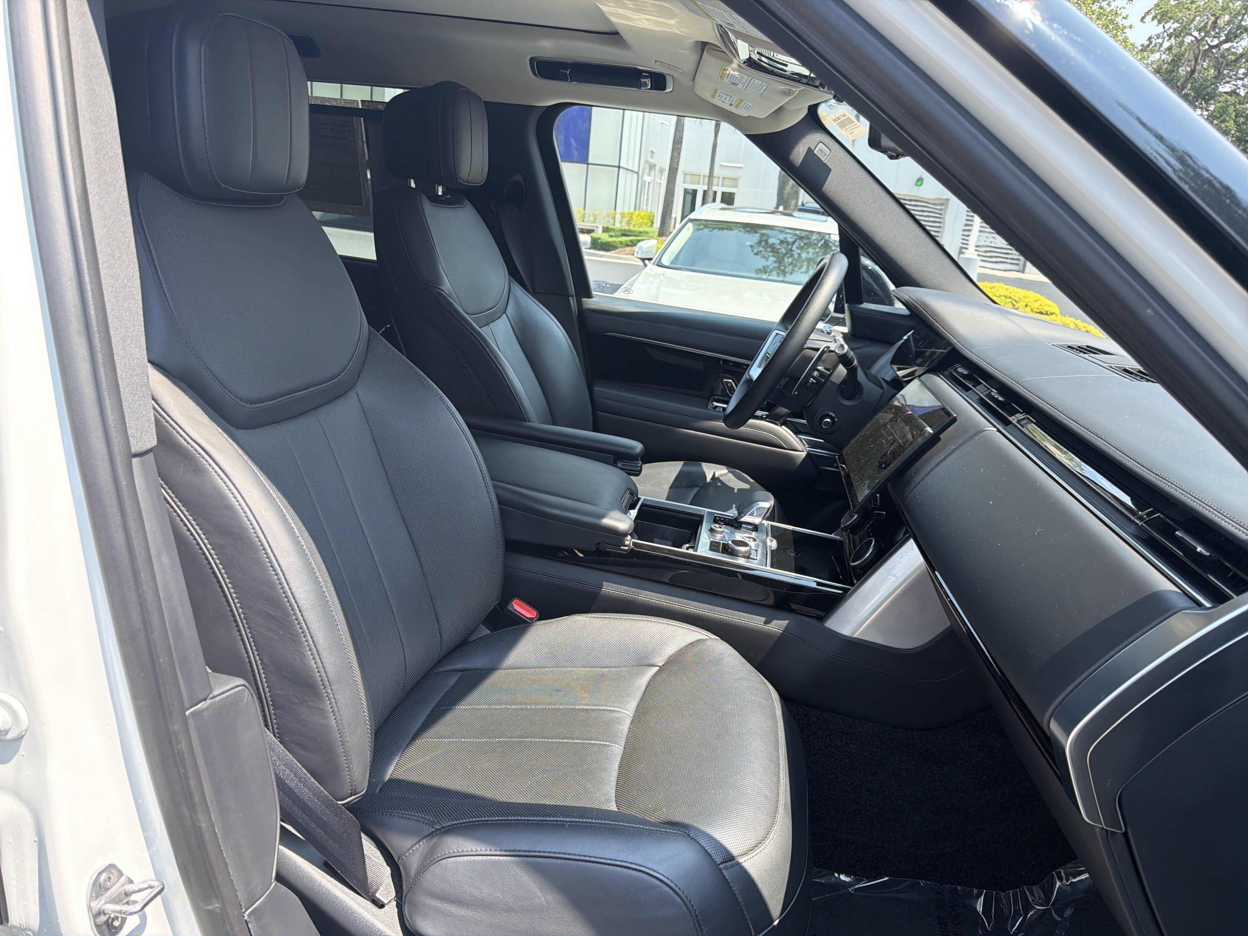 Used 2022 Land Rover Range Rover SE AWD/4WD image 35