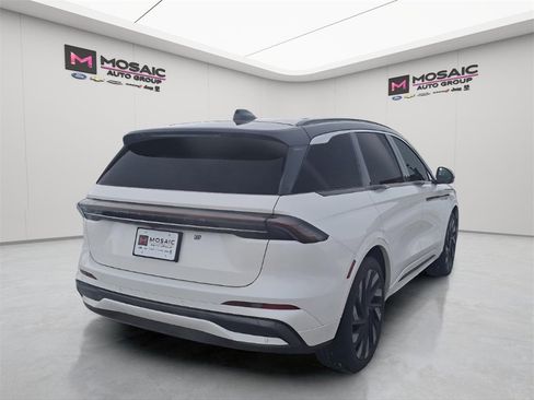 Used 2025 Lincoln Nautilus Black Label w/ Jet Appearance Package image 7