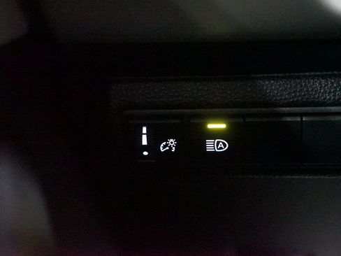 Certified 2023 Toyota Corolla LE image 22