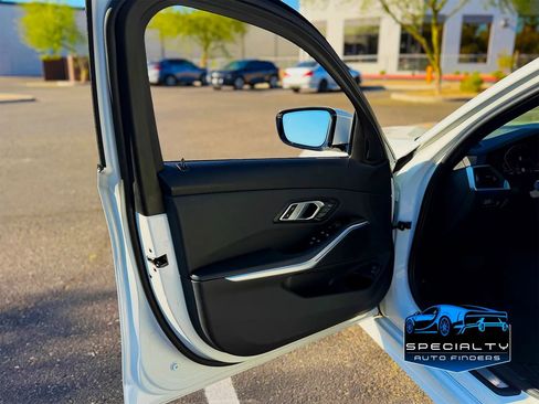 Used 2020 BMW 330i Sedan w/ Premium Package image 8