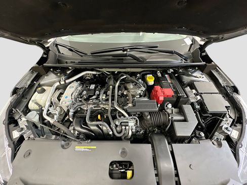 Used 2024 Nissan Sentra SV image 33