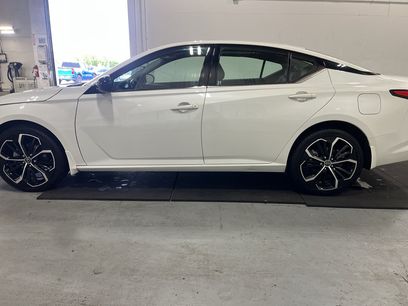 Used 2023 Nissan Altima 2.5 SR w/ SR Premium Package