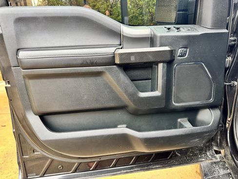 Used 2015 Ford F150 Lariat image 19