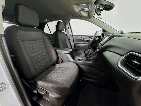 Used 2022 Chevrolet Equinox LT image 27