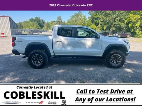 Used 2024 Chevrolet Colorado ZR2 w/ ZR2 Convenience Package III image 4