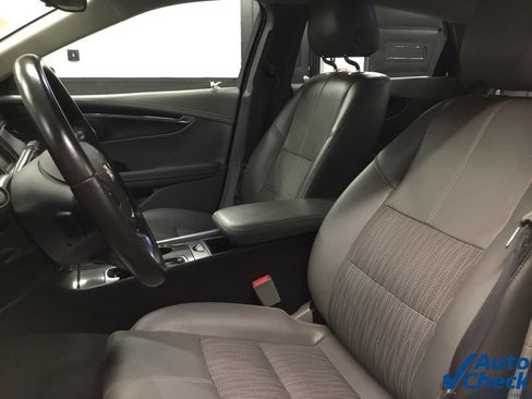 Used 2016 Chevrolet Impala LT FWD image 25