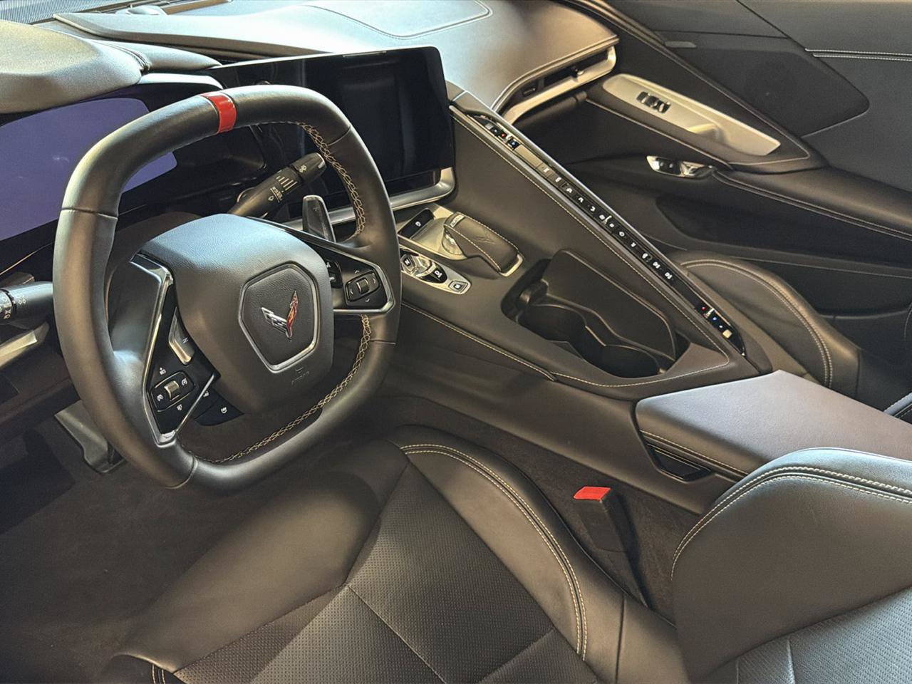 Used 2022 Chevrolet Corvette Stingray Coupe w/ Z51 Performance Package RWD image 15