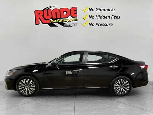Used 2024 Nissan Altima 2.5 SV FWD image 4