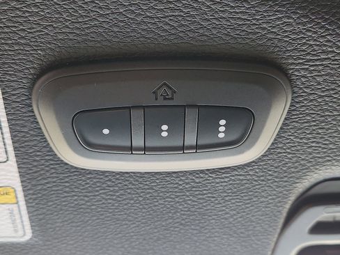 Used 2021 Jeep Gladiator Willys image 22