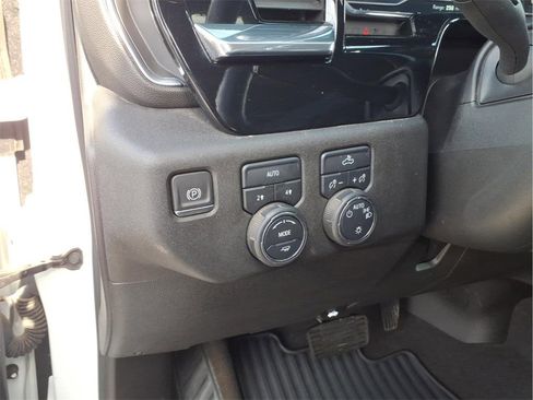 Used 2023 Chevrolet Silverado 1500 LT image 18