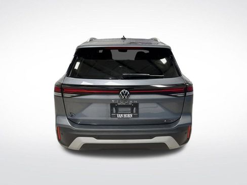 Used 2025 Volkswagen Tiguan S image 12