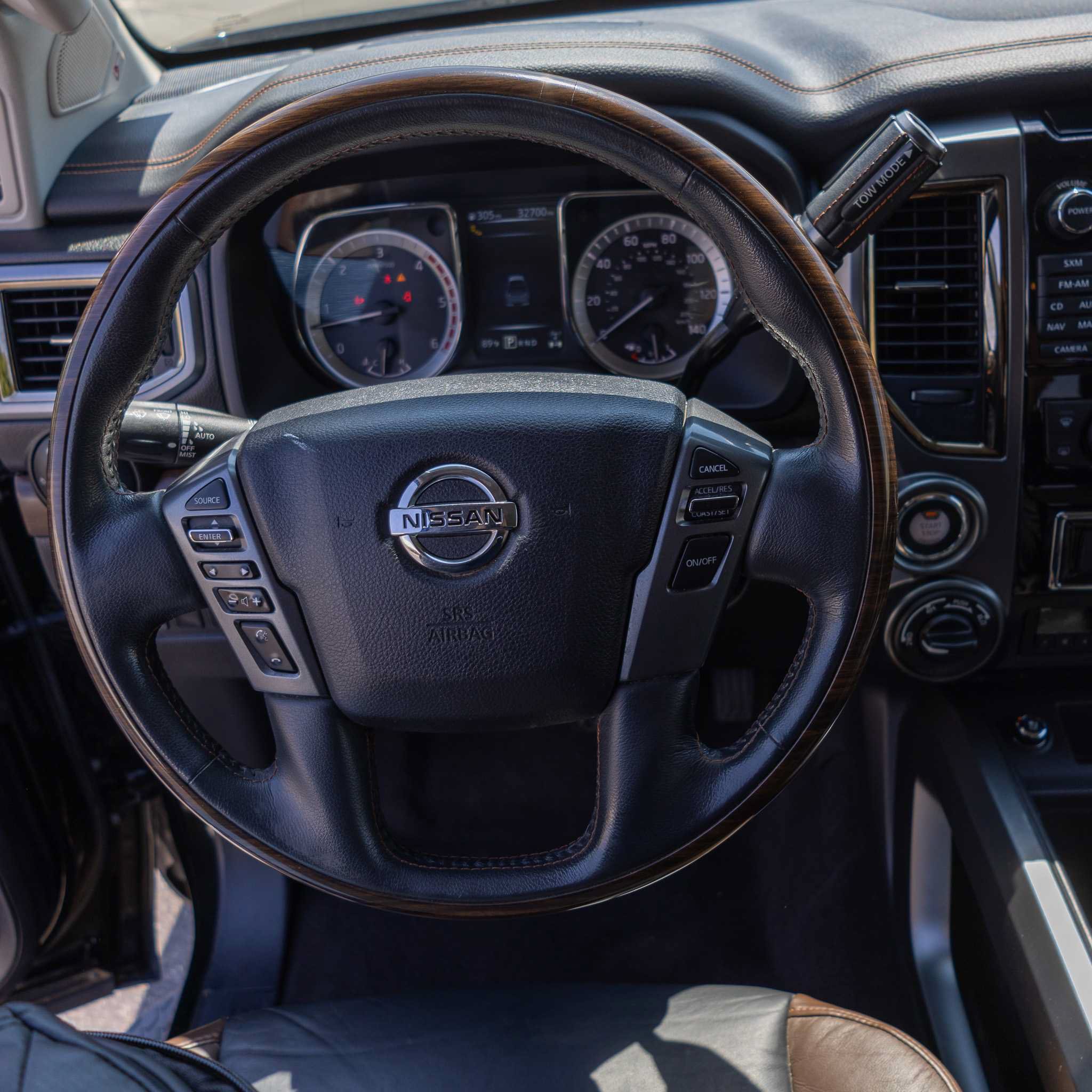 Used 2016 Nissan Titan Platinum Reserve AWD/4WD image 12