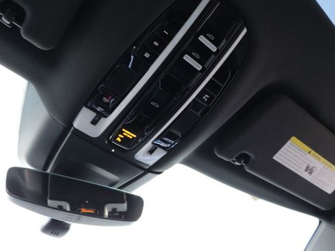 Used 2019 Porsche Panamera 4 image 58