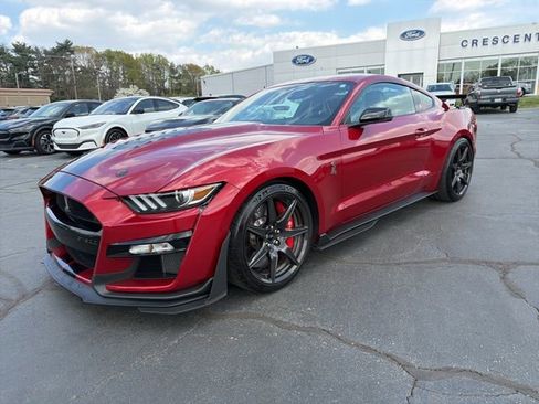 Used 2020 Ford Mustang Shelby GT500 w/ Carbon Fiber Track Pack image 3