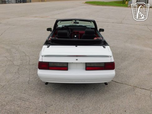 Used 1990 Ford Mustang LX image 22