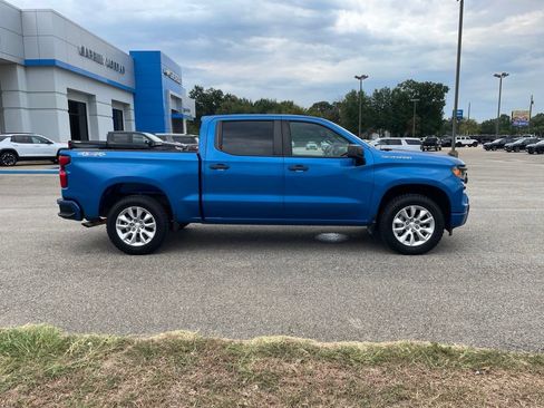Used 2022 Chevrolet Silverado 1500 Custom AWD/4WD image 7