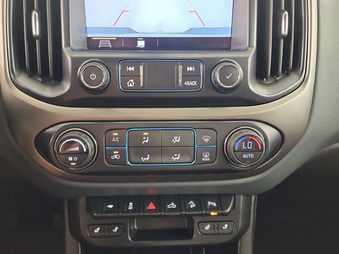 Used 2020 Chevrolet Colorado Z71 AWD/4WD image 17