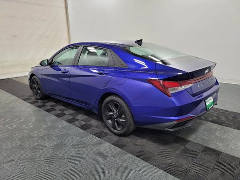 Used 2021 Hyundai Elantra SEL FWD image 3