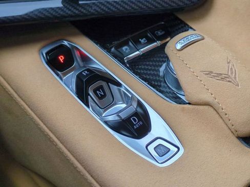 Used 2021 Chevrolet Corvette Stingray Premium Conv w/ Z51 Performance Package RWD image 20