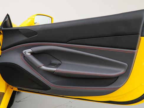 Certified 2022 Ferrari F8 Tributo image 32