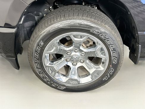 Used 2022 RAM 1500 Big Horn AWD/4WD image 11