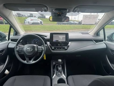 Used 2026 Toyota Corolla LE FWD image 17