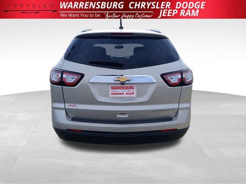 Used 2016 Chevrolet Traverse LT w/ Style and Technology Package image 5