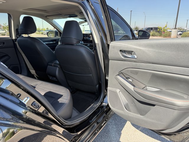 Used 2024 Nissan Altima 2.5 SR w/ SR Premium Package FWD image 23