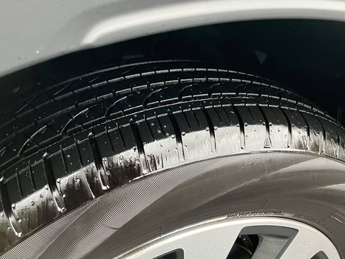 Used 2025 Subaru Outback Touring XT image 12