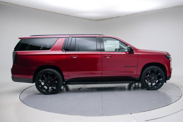 New 2026 Chevrolet Suburban RST AWD/4WD image 10