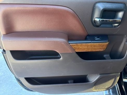 Used 2015 Chevrolet Silverado 1500 High Country image 19