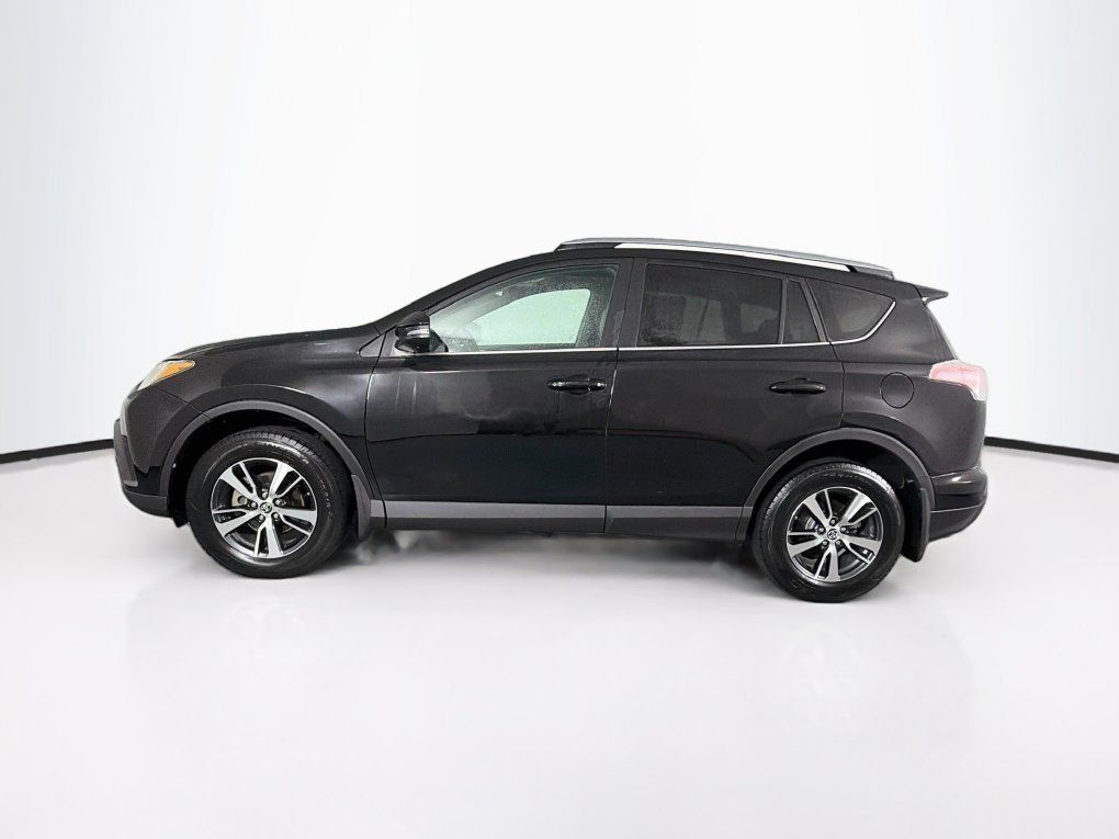Used 2017 Toyota RAV4 XLE w/ Plus Extra Value Package AWD/4WD image 6