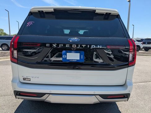 New 2026 Ford Expedition Platinum w/ Driver's Package AWD/4WD image 5