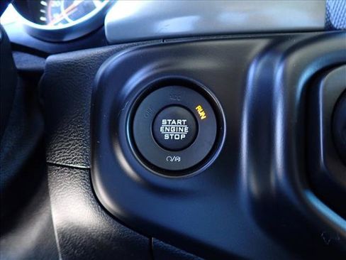 Used 2021 Jeep Gladiator Sport AWD/4WD image 18