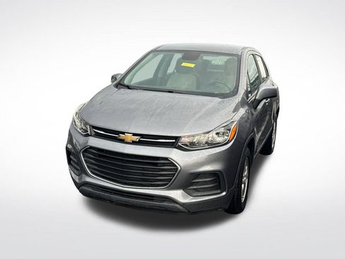 Used 2020 Chevrolet Trax LS FWD image 6