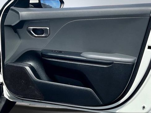 Used 2025 Kia K4 LXS image 25