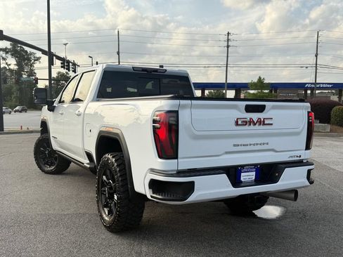 Used 2024 GMC Sierra 2500 AT4 w/ AT4 Premium Plus Package AWD/4WD image 5